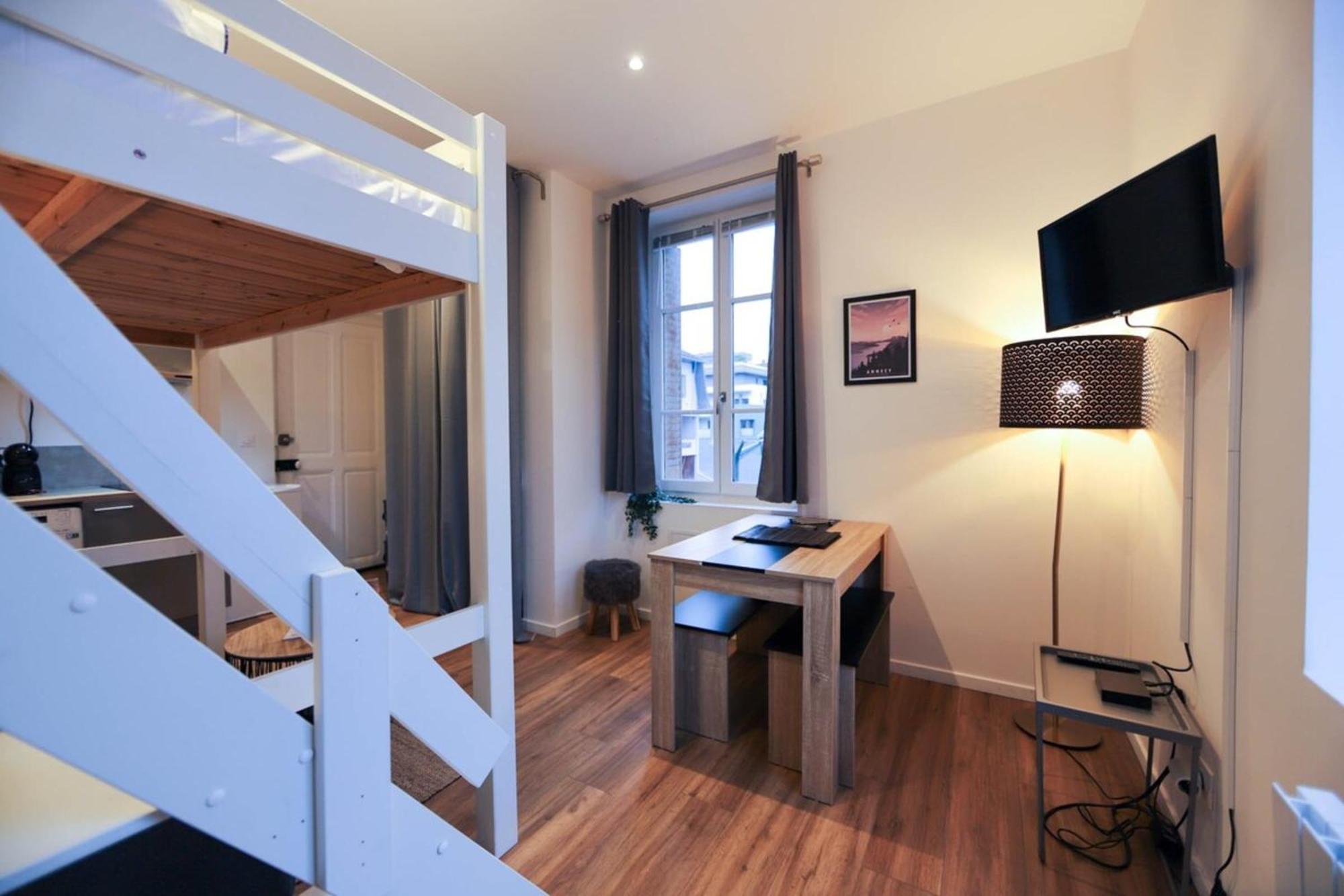 Le Petit Plus - Studio Confortable Avec Parking Apartment Annecy Exterior photo